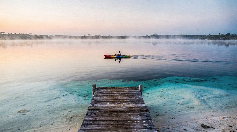Bacalar: the Lagoon of Seven Colors